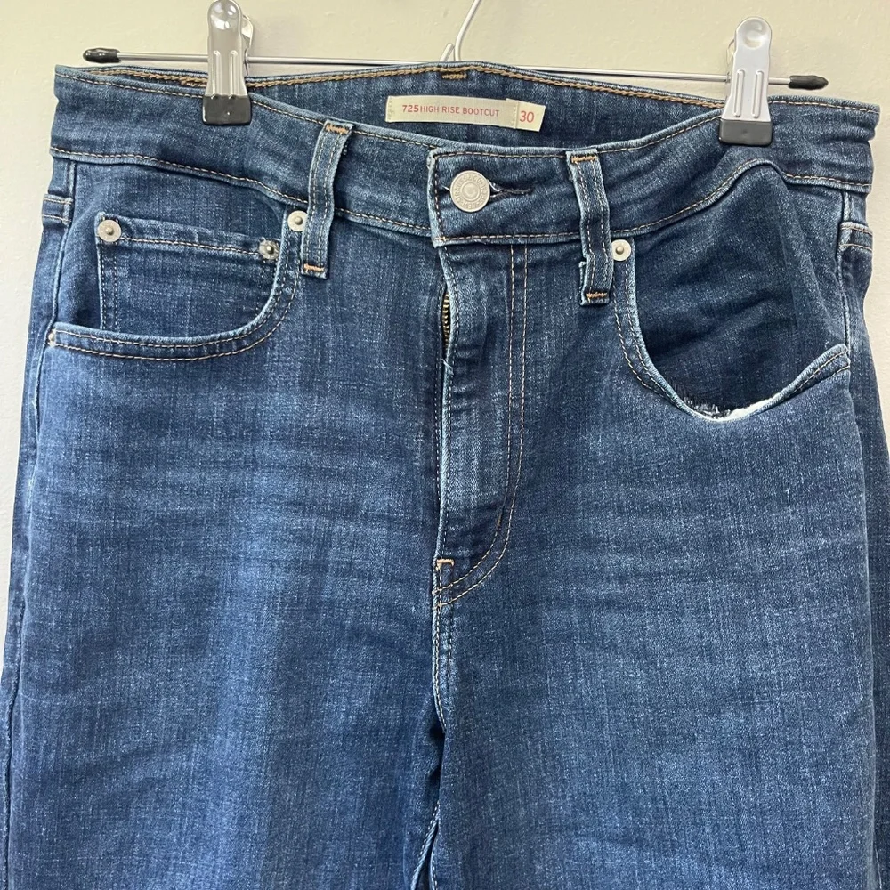 LEVI HIGH RISE BOOTCUT - Picture 2 of 5